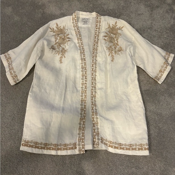 Beautiful embroidered white linen kimono by designer Kyla Seo new never worn - Picture 1 of 8